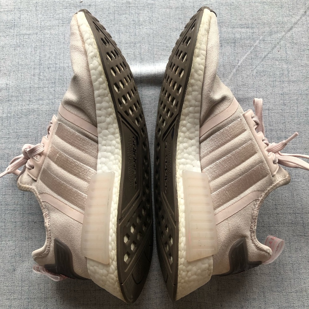 Women’s Canvas Adidas Sneakers * Beige & Pink size 11